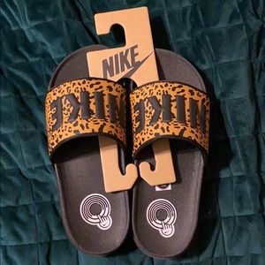 Women’s Nike sandals